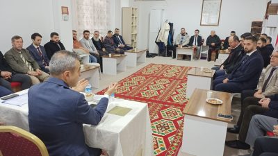 Erdek Kaymakamı Atakan Atasoy, ilçede görev yapan din görevlileri ile