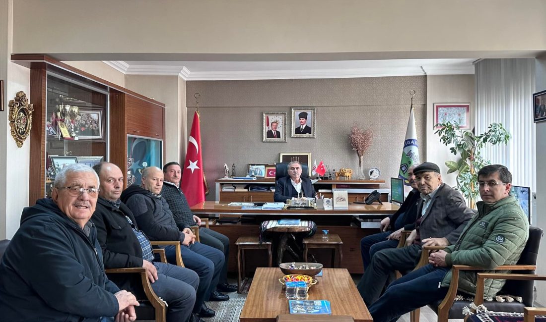 Bigadiç Belediye Başkanı Avcu, mahalle muhtarları ile bir araya gelerek