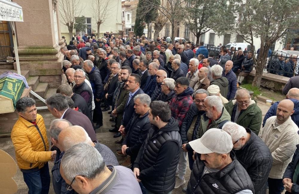 Ayvalık Belediyesi’nin efsanevi bando takımının unutulmaz şefi Ergün Tekincan 88