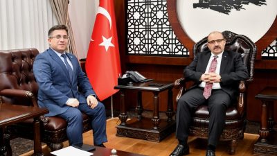 BAÜN Rektörü, Balıkesir Vali’sini makamında ziyaret ederek üniversitede gerçekleştirdikleri çalışmaları