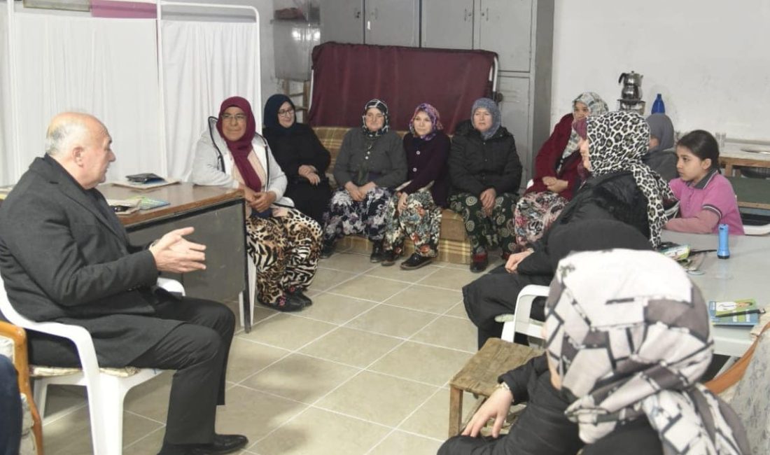 Bahçavan, Dursunbey’i adım adım geziyor Dursunbey Belediye Başkanı Ramazan Bahçavan, Karamanlar ve Sarnıç Mahallelerini ziyaret