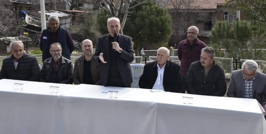 Dursunbey Belediye Başkanı Ramazan Bahçavan, Üçeylül Mahallesi’nde halk buluşması gerçekleştirdi.