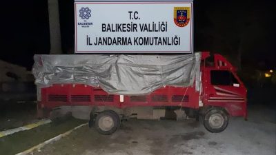 Balıkesir İl Jandarma Komutanlığı tarafından yürütülen operasyonda 127 düzensiz göçmen