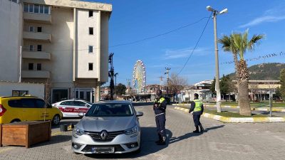 Balıkesir İl Jandarma Komutanlığı tarafından yapılan seyir halinde cep telefonu