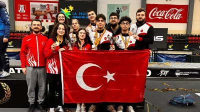 Balıkesir’in sporcuları İspanya’da düzenlenen Eskrim Şampiyonası’nda 1 gümüş, 2 bronz