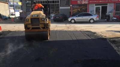 Bandırma Belediyesi ekipleri tarafından Küçük Sanayi Sitesi’nde yol, bakım ve