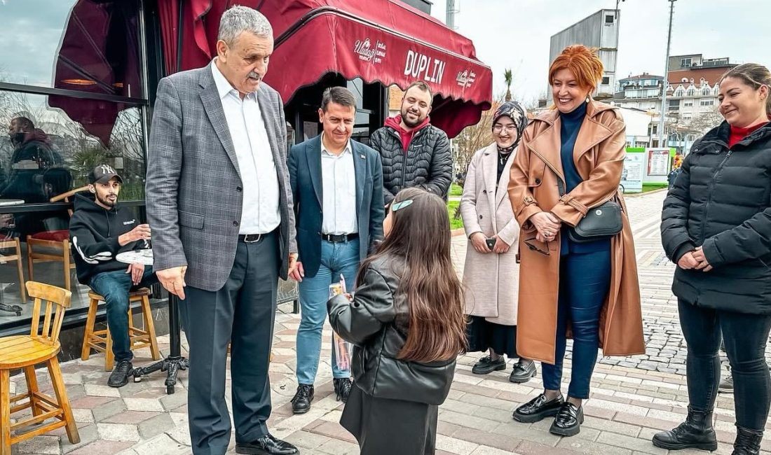Öztaylan: “Bandırma gerçek belediyecilikle tanışmaya hazır” Yerel seçimlerinden önce saha çalışmalarını hızlandıran Öztaylan, Bandırma sahil bandında