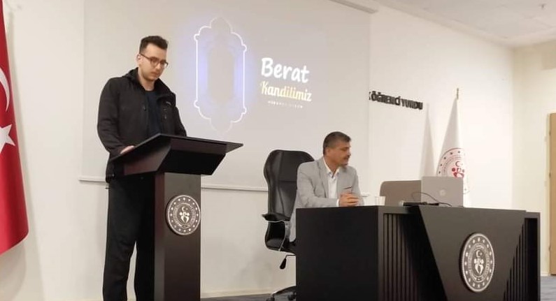 Bandırma Müftülüğü tarafından Bandırma’da üniversiteli öğrencilere Berat Kandili Programı gerçekleştirildi.