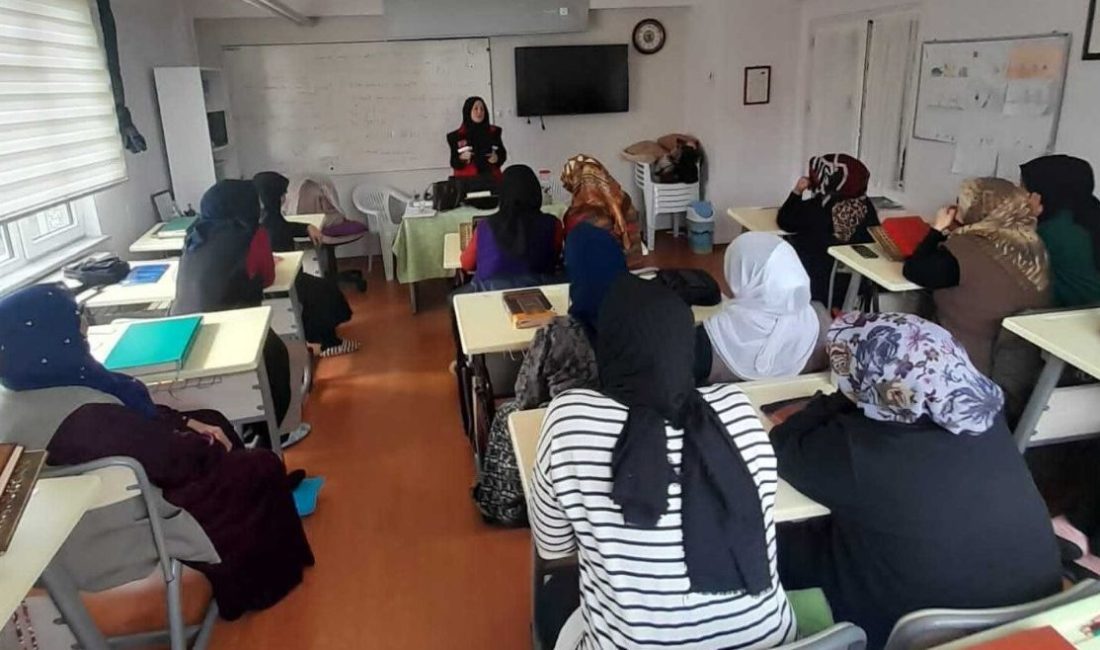 Bandırma’da velilere teknoloji bağımlılığı eğitimi Bandırma’da 4-6 yaş grubu velilerine “Çocuklarda Mahremiyet Bilinci” ve “Teknoloji