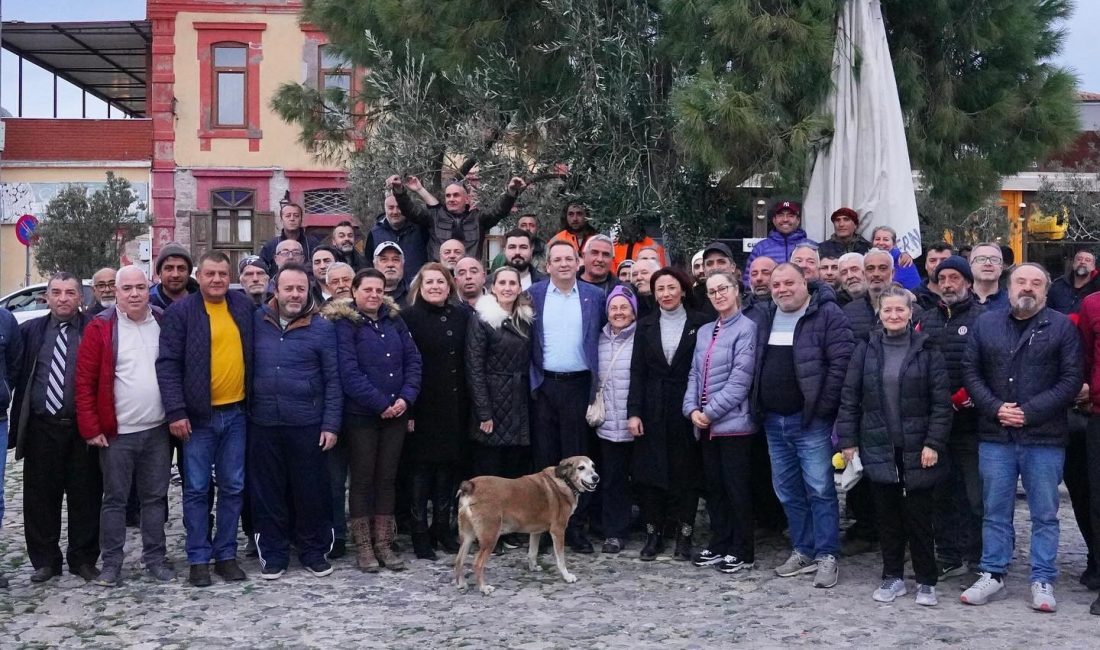 Başkan Ergin adalılar ile buluştu Ayvalık Belediye Başkanı Mesut Ergin, Cunda Alibey Adası’nı ziyaret ederek