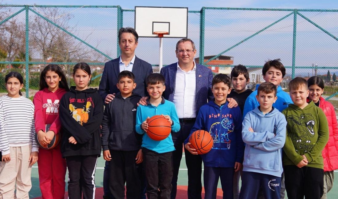 Başkan Ergin, öğrencilere verdiği sözü tuttu Başkan Mesut Ergin, öğrencilerin taleplerine kulak vererek yarıyıl tatilinde basketbol