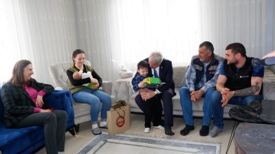 Susurluk Belediye Başkanı Nurettin Güney, Göbel Mahallesi’nde esnaf ve vatandaşları