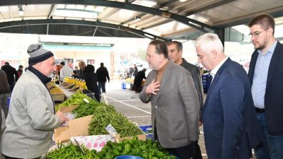 Karesi Belediye Başkanı Dinçer Orkan, Karizma pazar yerini ziyaret ederek