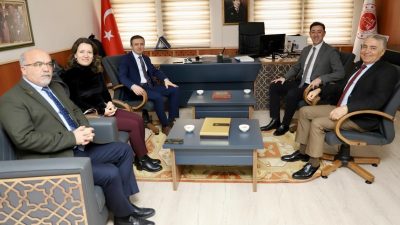 Bandırma Cumhuriyet Başsavcısı Cüneyt Demirdaş’ı ziyaret eden Bandırma Belediye Başkanı