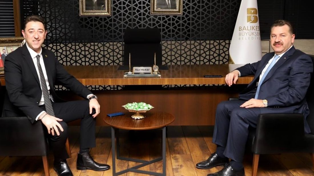 Başkan Tosun’dan Yücel Yılmaz’a ziyaret Bandırma Belediye Başkanı Av. Tolga Tosun, Büyükşehir Belediye Başkanı Yücel