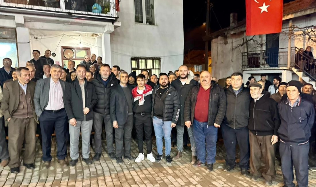 Başkan Yavaş, Sındırgılıları yalnız bırakmadı Sındırgı Belediye Başkanı Ekrem Yavaş, vatandaşların yaptığı hayırları ziyaret ederek