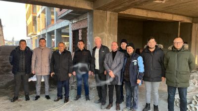 Bigadiç’e kazandırılacak olan yeni belediye hizmet binası için çalışmaların hız