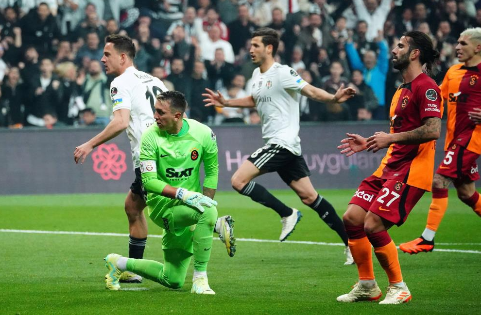 Beşiktaş, 2016 yılının nisan ayında açılan yeni stadında, Galatasaray’ı Süper