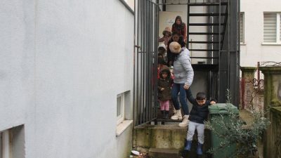 Bigadiç’te 42 itfaiye personelinin katılımıyla öğrencilere yangın sırasında yapılması gerekenler