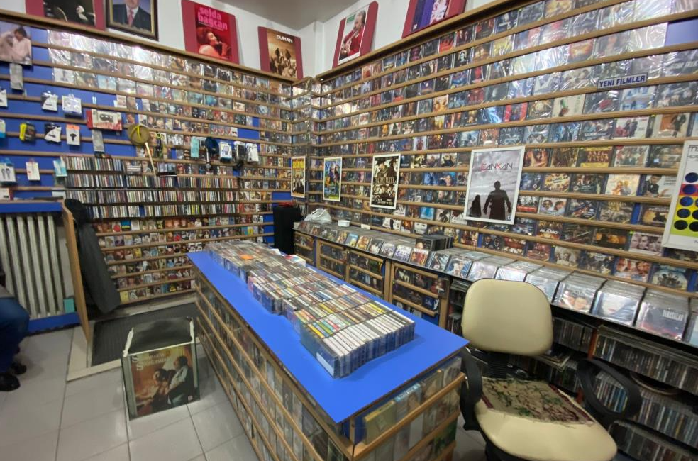 Özellikle doksanlı yıllarda hayli popüler olan, ancak CD, DVD, MP3