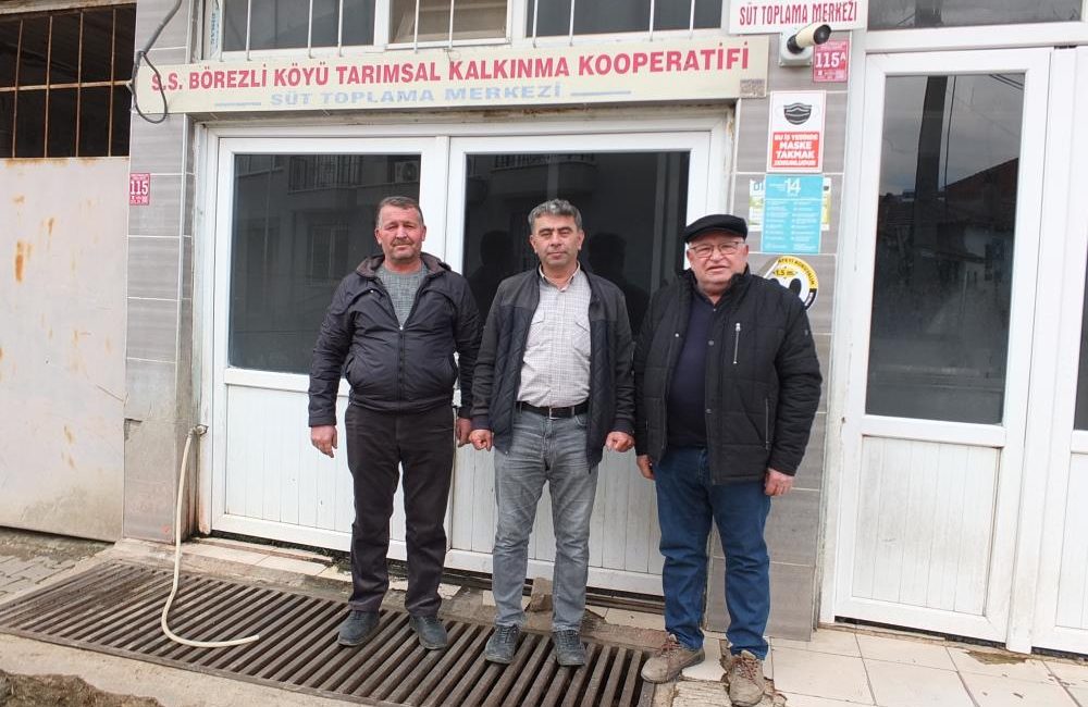 Burhaniye’de, Börezli Mahallesinde kurulan Tarımsal Kalkınma Kooperatifi yörede hayvancılığın gelişmesine