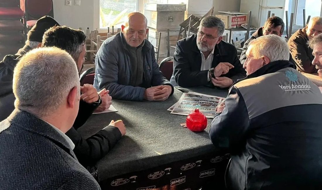 Cankul, vatandaşların isteklerini dinledi Yerel seçimlerden önce saha çalışmalarını sürdüren Cankul, kırsal mahallelerde yapılan