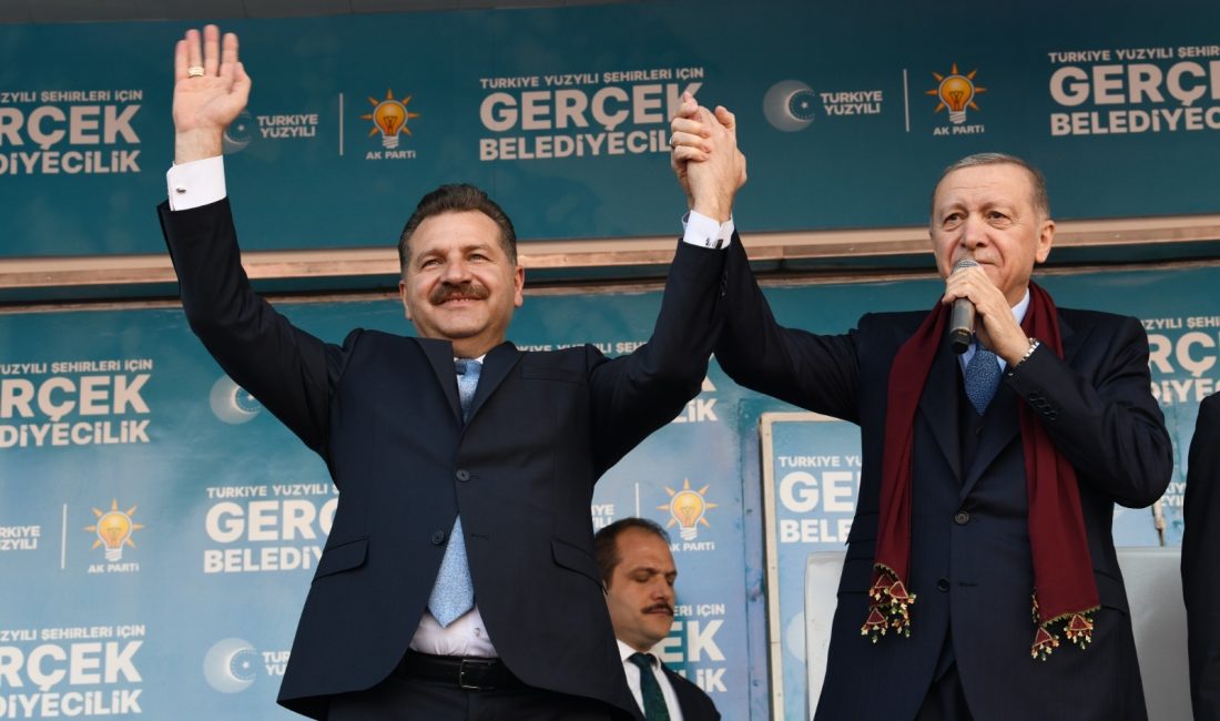 Cumhurbaşkanı’ndan Balıkesir ve ilçelere yatırım müjdesi Cumhurbaşkanı Erdoğan Balıkesirlilere yatırımları anlattı. Erdoğan, Bandırma’dan geçecek olan hızlı