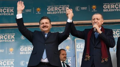 Cumhurbaşkanı Erdoğan Balıkesirlilere yatırımları anlattı. Erdoğan, Bandırma’dan geçecek olan hızlı