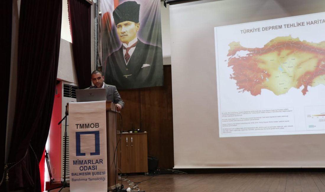 Zemin sıvılaşmasına dikkat! Evim sağlam demeyin Bandırma’da düzenlenen “6 Şubat Depremlerinden Neler Öğrendik?” panelinde konuşan İnşaat