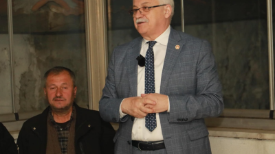 Yerel seçimlerden önce saha çalışmalarına hız kazandıran Deveciler, vatandaşlarla buluşmasında