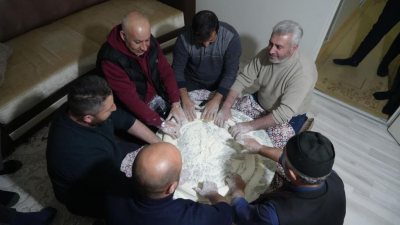 Bayburt’a özgü, soğuk kış günlerinin vazgeçilmez lezzeti olan tel helvası