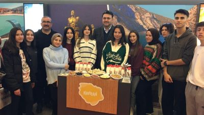 Havran Belediye Başkanı Emin Ersoy, EMITT Fuarı’nda kurulan Havran standında