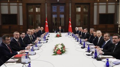 Ekonomi Koordinasyon Kurulu (EKK), Cumhurbaşkanı Yardımcısı Cevdet Yılmaz başkanlığında toplandı.Ekonomi