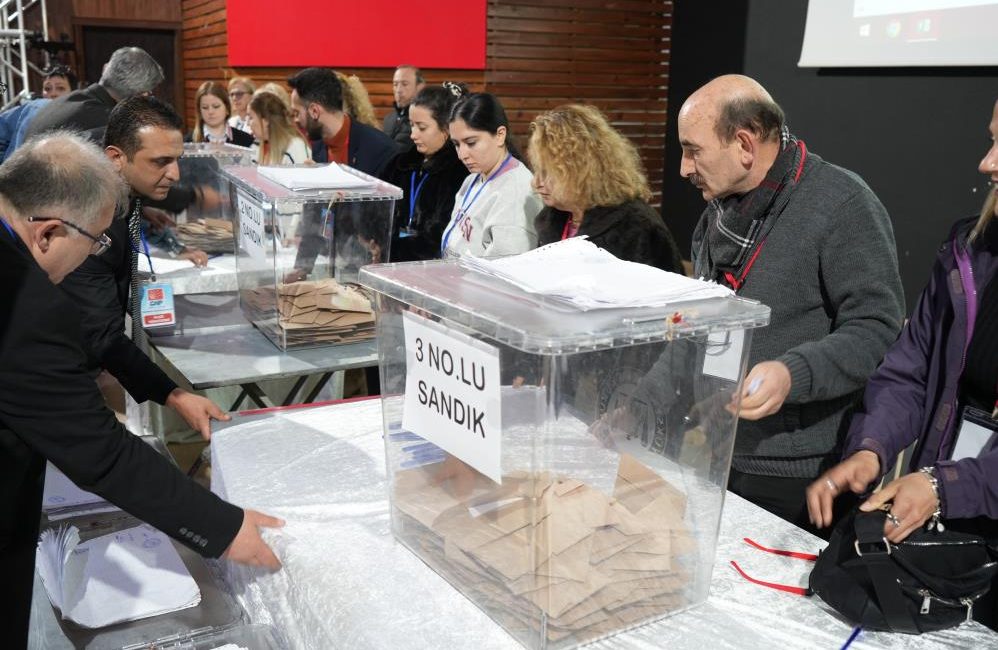 Edremit ilçesinde Cumhuriyet Halk Partisi’nin (CHP) belediye başkan adayını belirlemek