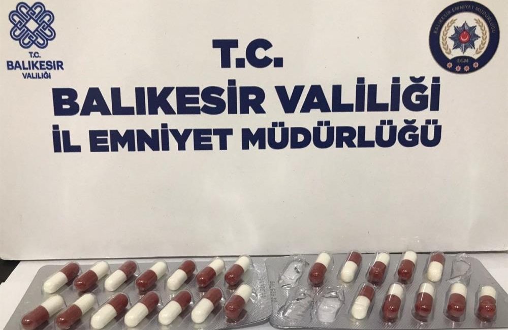 Emniyetten 5 ilçede uyuşturucu ve asayiş denetimi Balıkesir’de emniyet ekipleri 5 ilçede gerçekleştirdikleri uyuşturucu ve asayiş denetimlerinde,