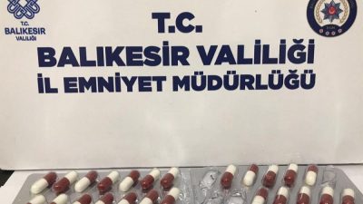 Balıkesir’de emniyet ekipleri 5 ilçede gerçekleştirdikleri uyuşturucu ve asayiş denetimlerinde,