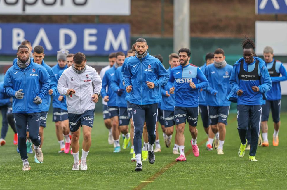 Trabzonspor, Trendyol Süper Lig’de bu sezon Galatasaray, Fenerbahçe ve Beşiktaş