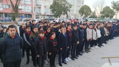 Erdek’te KMTAL öğrencileri tarafından 6 Şubat depreminde hayatını kaybeden vatandaşlar