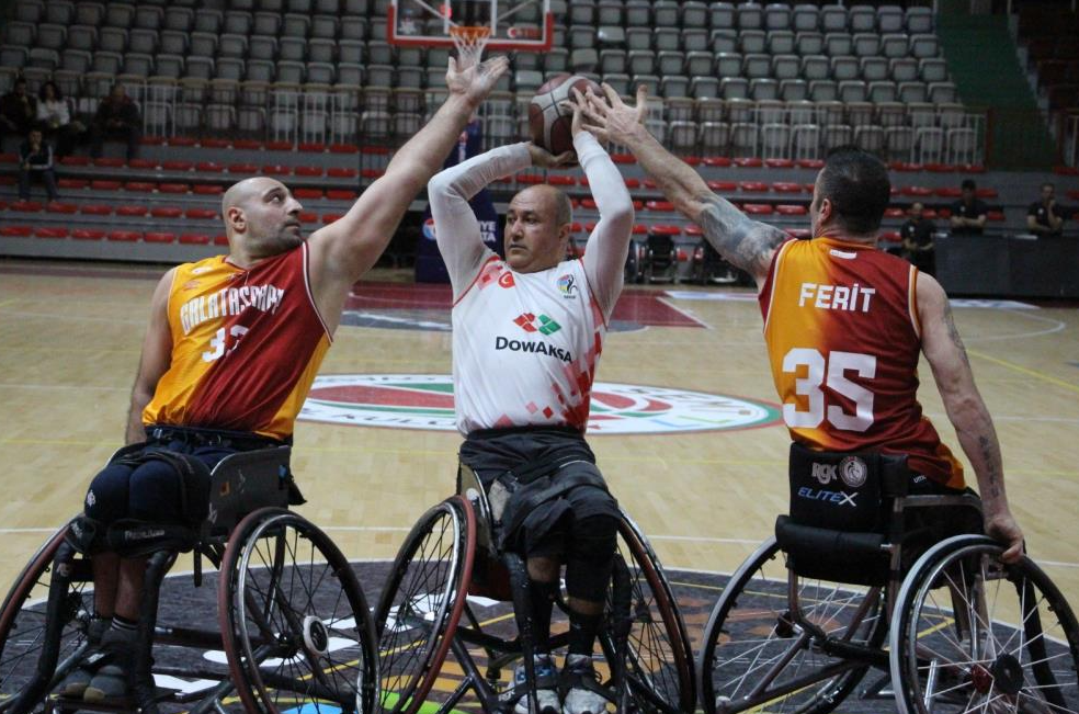 Tekerlekli Sandalye Basketbol Süper Ligi’nde HDI Sigorta Yalova Ortopedikler Spor