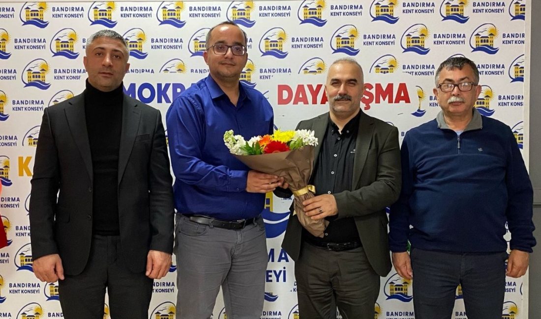 Gelecek Partisi’nden Bandırma Kent Konseyi’ne ziyaret Yerel seçimlerden önce çalışmalarına hız kesmeden devam eden Gelecek Partisi