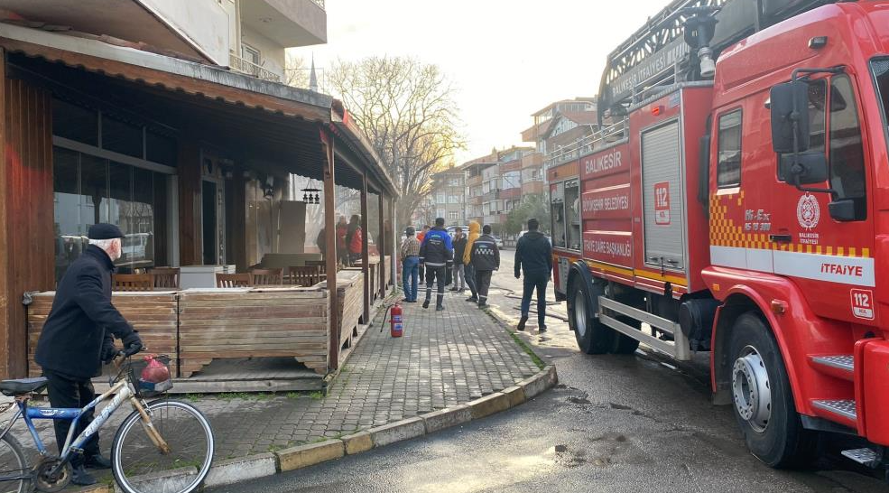 Gönen’de bir ekmek fırınında çıkan yangında maddi hasar meydana geldi.Balıkesir’in
