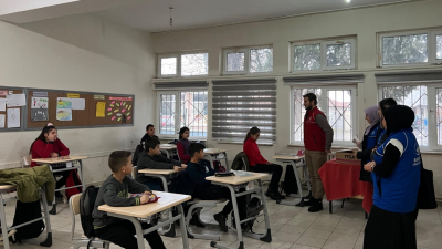 GSB gönüllü gençleri, ilkokul ve ortaokul öğrencileriyle buluşarak ÖSYM sınav