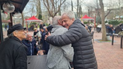 Susurluk Belediye Başkanı Nurettin Güney, Susurluk Atatürk Parkı’nda vatandaşlar ile