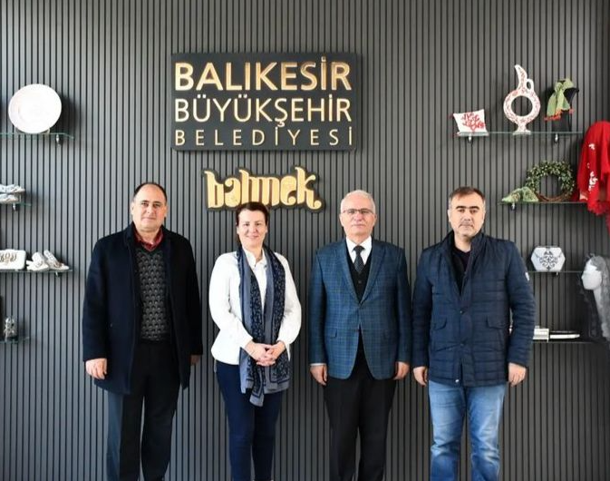 Günnü, BALMEK’teki kadınları tebrik etti Karesi İlçe Milli Eğitim Müdürü, BALMEK kurslarını ziyaret ederek atölye