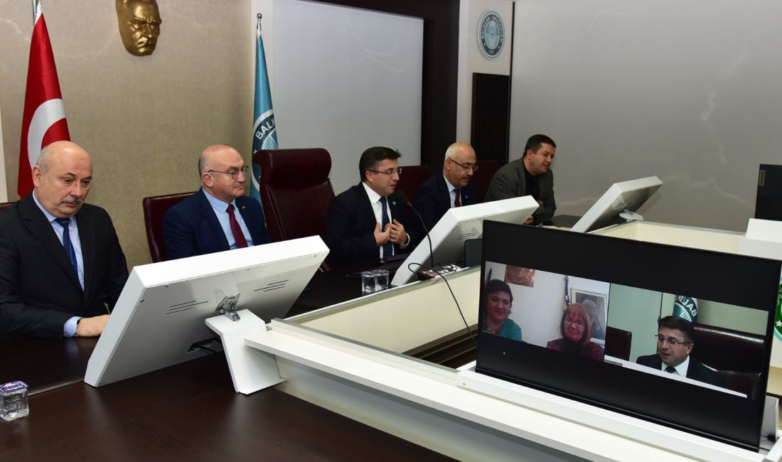 BAÜN, Uluslarasılaşma çalışmalarına bir imza daha attı BAÜN ve Tuzla Üniversitesi arasında yapılan imza töreninin ardından Rektör