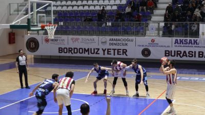 TB2L’nin 12’nci haftasında evinde Üsküdar Belediyesi ile mücadele eden Bordo