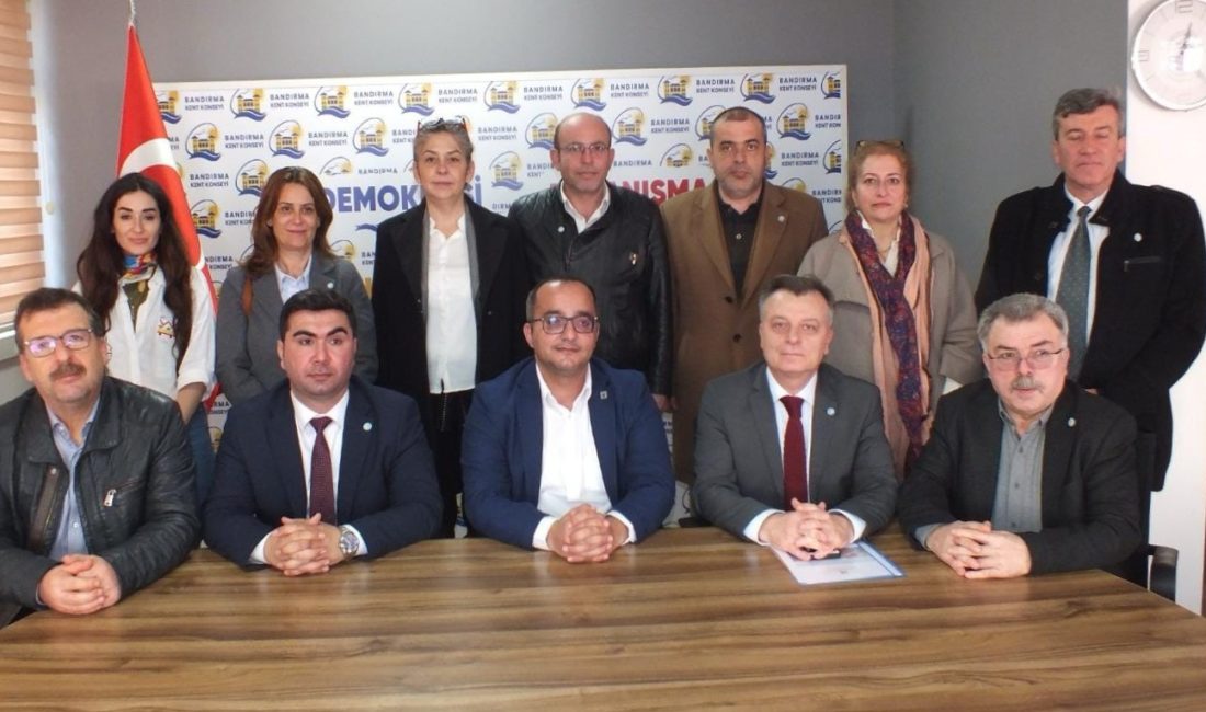 İYİ’ler sahada 31 Mart Yerel Seçimleri’nden önce saha çalışmalarına hız kesmeden devam