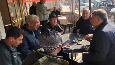 Kepsut Belediye Başkanı İsmail Cankul, Kepsut’ta saha çalışmaları kapsamında esnaf