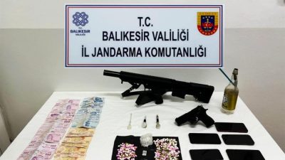 Balıkesir’de jandarma ekipleri, uyuşturucu madde imal ve ticareti yaptığını tespit