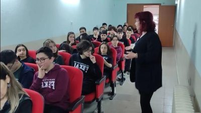 Karesi’de lise öğrencilerine kötü alışkanlıklardan korunulmasının ve sağlıklı beslenilmesinin insan